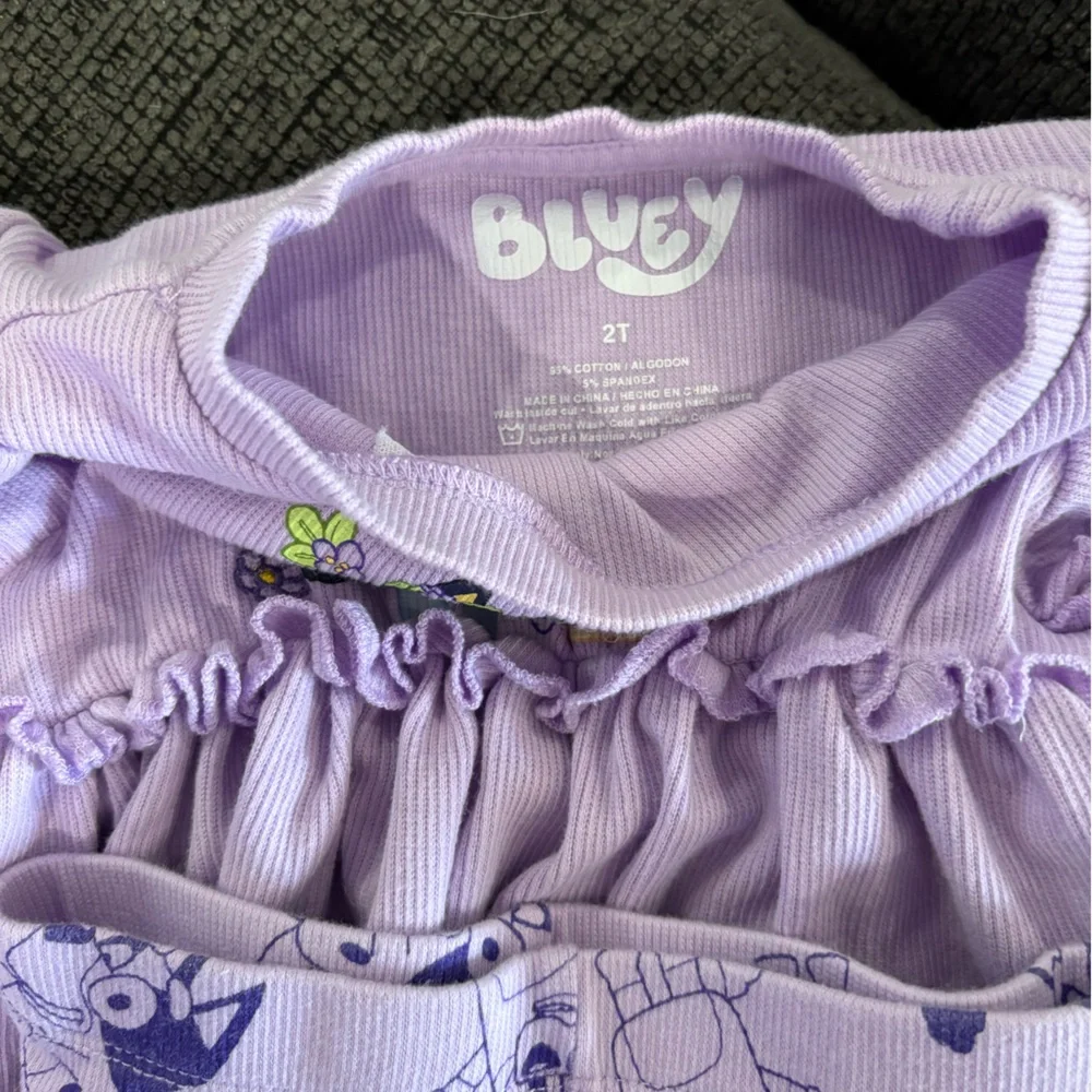 Purple Kids' Outfit with Bluey & Bingo Print - Picture 5 of 5